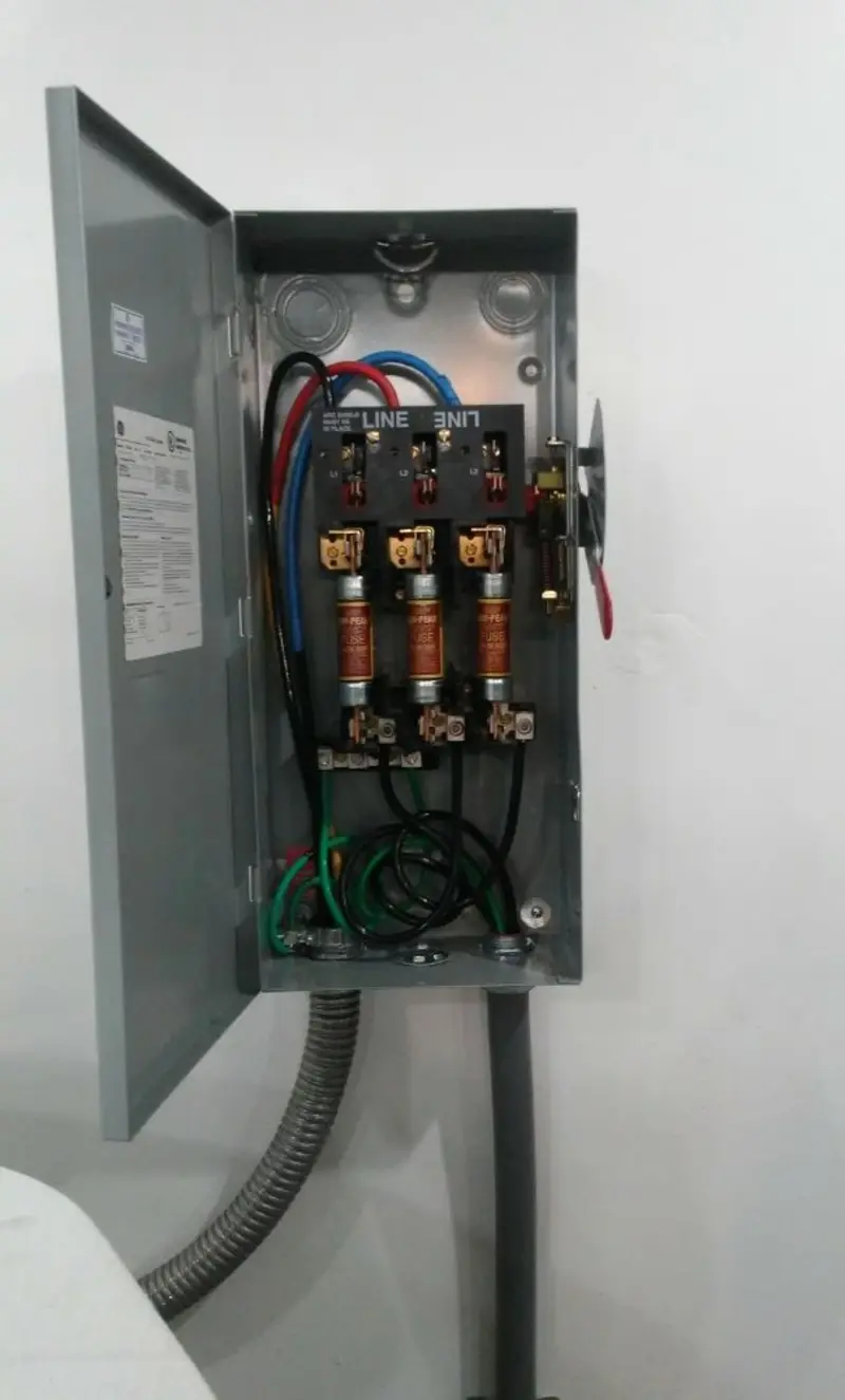 Three-phase disconnect switch installed for Smoke Detector Installation in East Lyme
